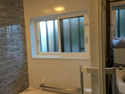 マドリモ樹脂窓　浴室リフォームに合わせて窓も新しく！！【下野石橋店】